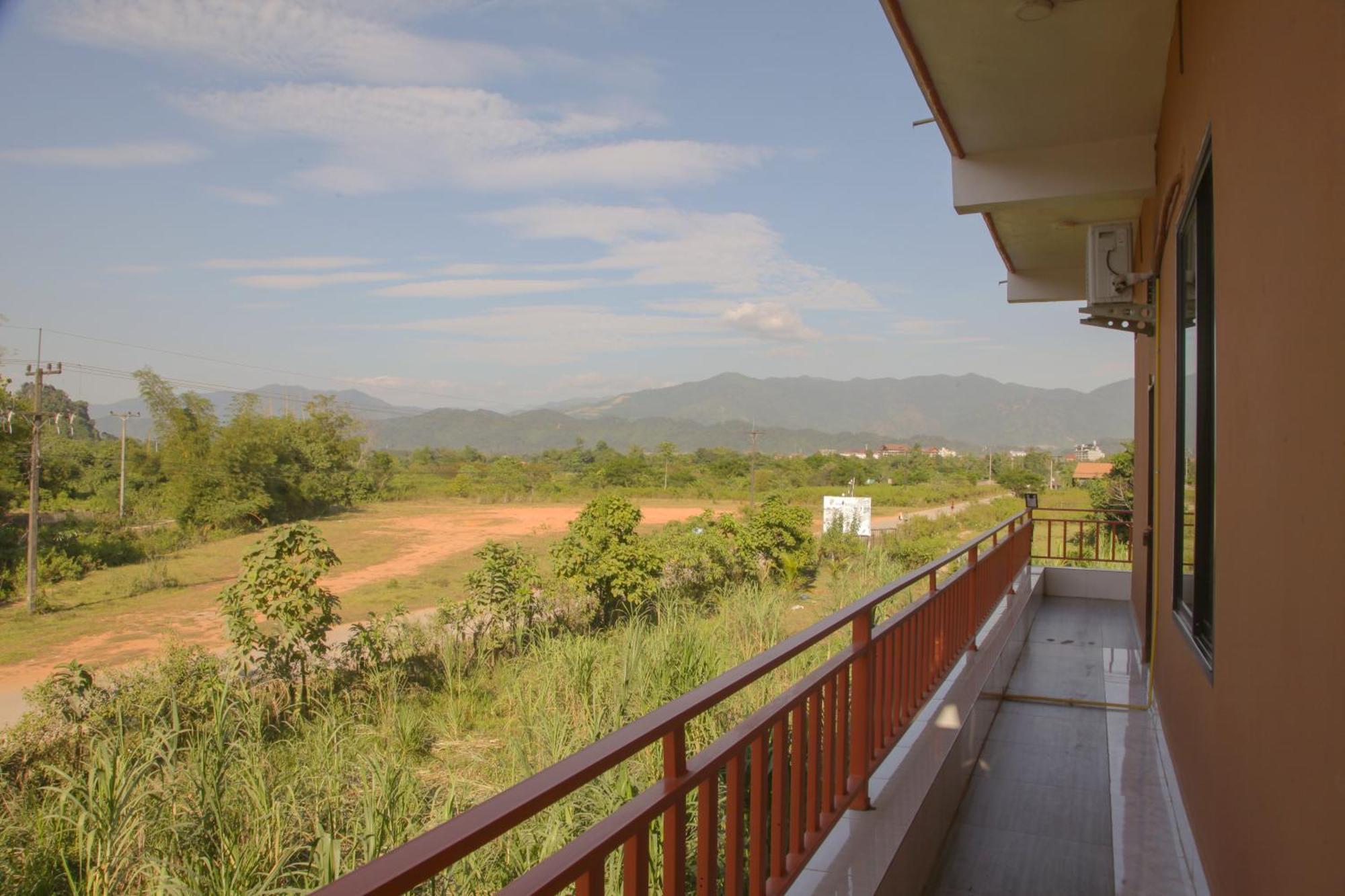 Dd Guesthouse Vang Vieng Εξωτερικό φωτογραφία